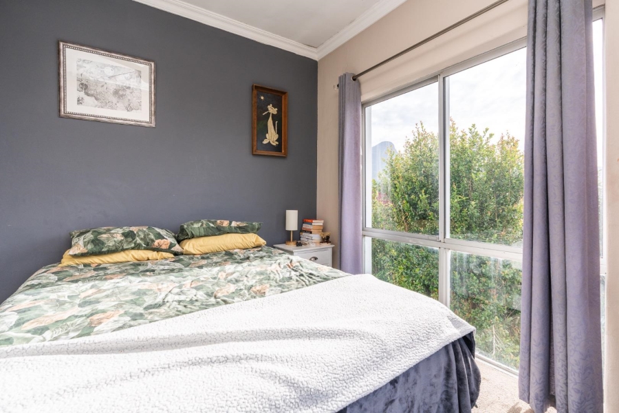 6 Bedroom Property for Sale in Vredehoek Western Cape